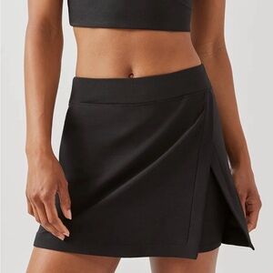 Outdoor voices court skort size xs 4.5” tennis skort